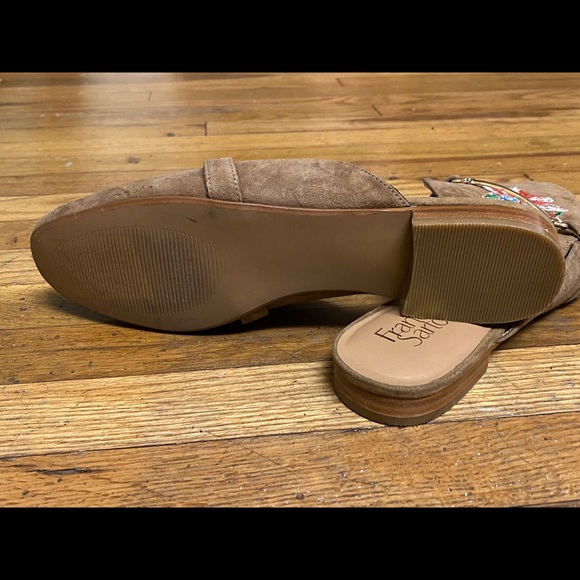 ⚡️Franco Sarto Embroidered Suede Slides - Picture 7 of 8